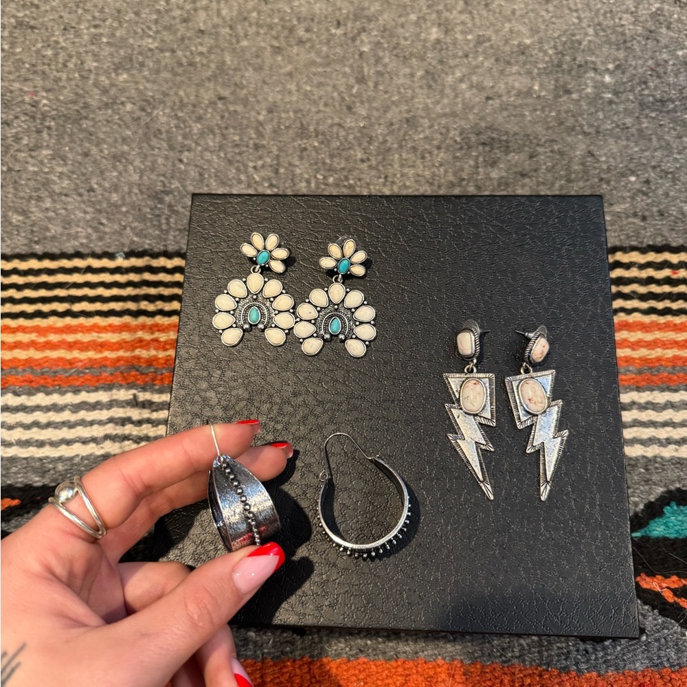 Justin Boots Silver and White Earring Collection